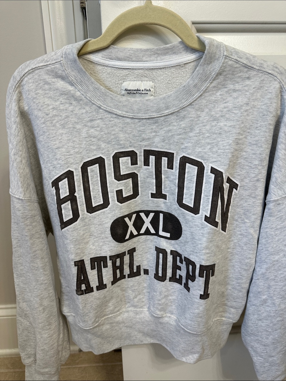 Abercrombie & Fitch Light Gray Boston Graphic Crewneck Sweatshirt